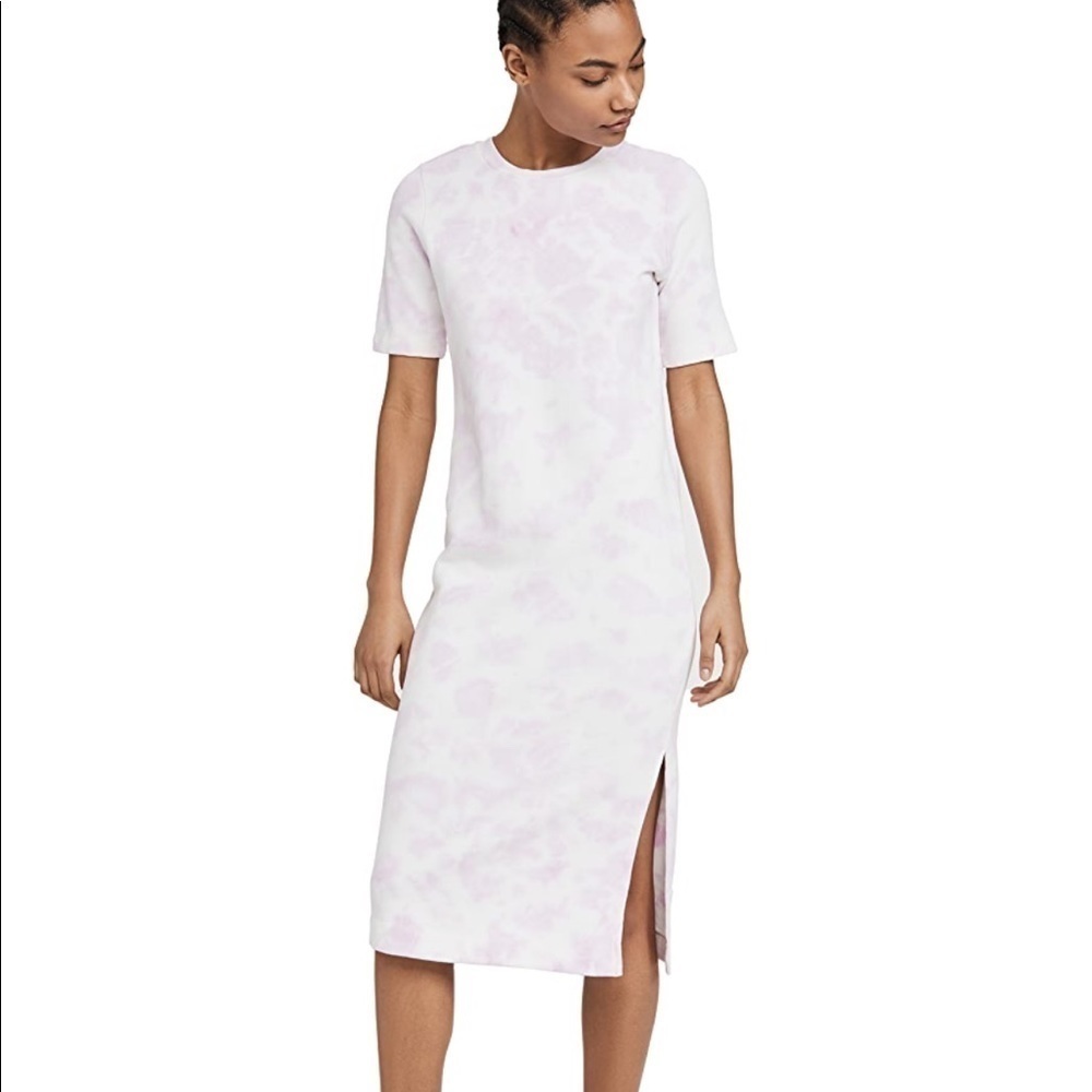 525 Tie Dye Short Sleeve Sweatshirt Dress in Electric Lilac Size Extra Small‎